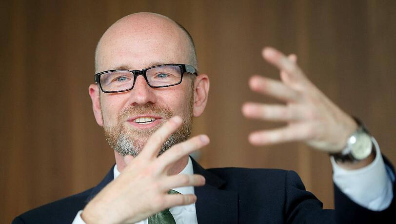 Sieht die Union bei der Beilegung ihrer internen Differenzen noch lange nicht am Ziel: CDU-Generalsekretär Peter Tauber. Foto: Kay Nietfeld Sieht die Union bei der Beilegung ihrer internen Differenzen noch lange nicht am Ziel: CDU-Generalsekretär Peter Tauber. Foto: Kay Nietfeld