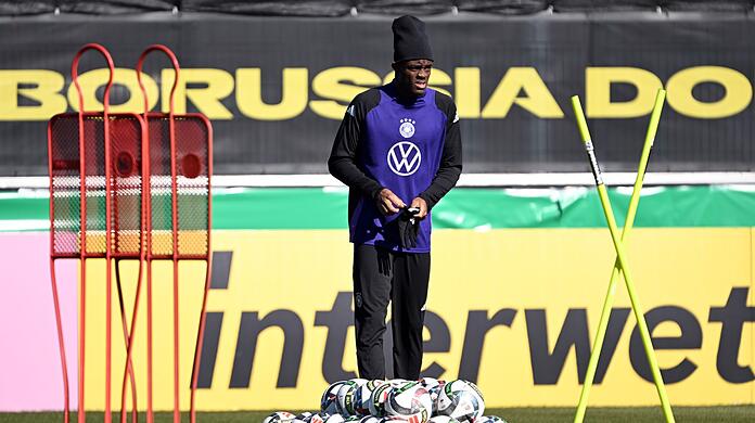 Yann-Aurel Bisseck kennt sich in Italiens Fußball aus.