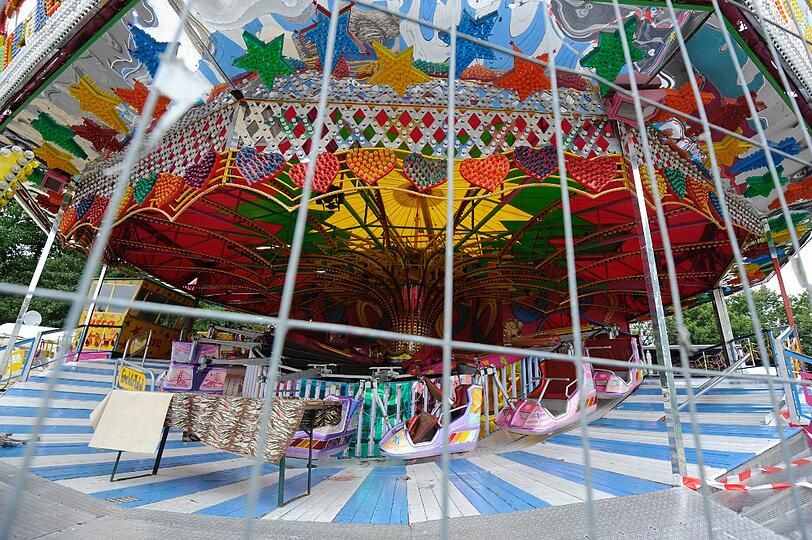 Volksfest in Hemau: Horror-Unfall: Mädchen fliegen aus dem Disco Star - Bilder - Abendzeitung München