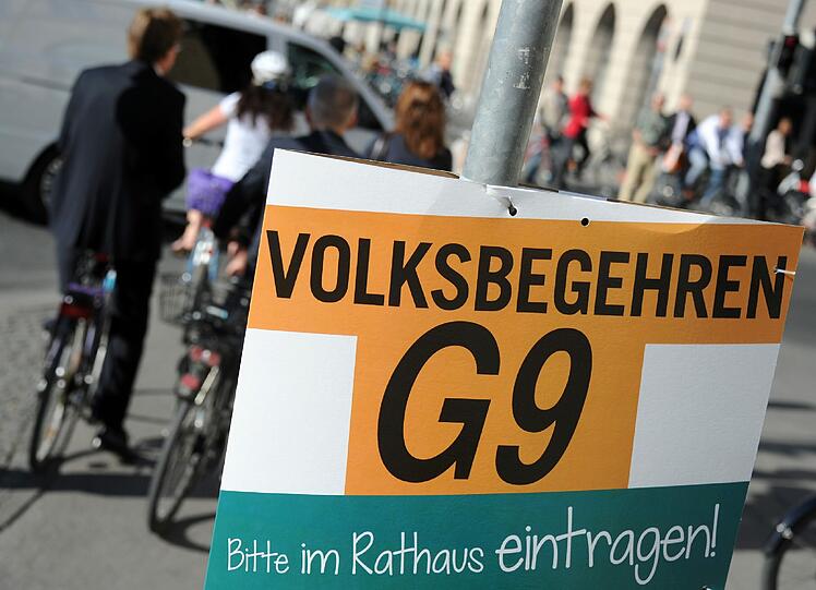 Das Volksbegehren der Freien Wähler zur Wahlfreiheit zwischen acht- und neunjährigem Gymnasium stößt zum Auftakt auf geringes Interesse.
