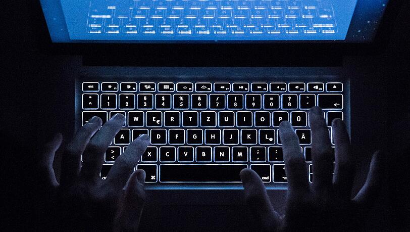 Das "Darknet" (dunkles Netz) ist ein verborgener Teil im auf offenen Austausch angelegten World Wide Web. Symbolbild: Silas Stein Das "Darknet" (dunkles Netz) ist ein verborgener Teil im auf offenen Austausch angelegten World Wide Web. Symbolbild: Silas Stein