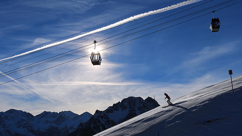 Mit scharfen Kanten und gewachsten Belägen macht der Skitag gleich noch mehr Spaß.