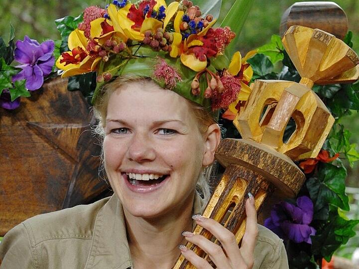 MELANIE MÜLLER: Ja, sie hat gewonnen. Krone, äh, Hut ab.

Selbsterkenntnis: &bdquo;Endlich konnte ich meine natürliche Seite zeigen.&ldquo; Schade, dass sie danach wieder wie eine trashige Marilyn-Kopie auftrat...