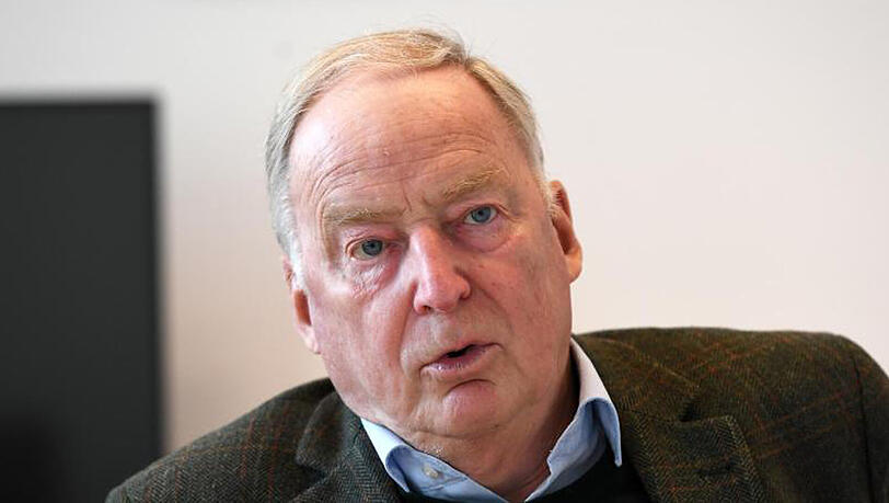 Der Vorsitzende der AfD-Fraktion im Landtag von Brandenburg, Alexander Gauland, Ende November in seinem Büro in Potsdam. Der Vorsitzende der AfD-Fraktion im Landtag von Brandenburg, Alexander Gauland, Ende November in seinem Büro in Potsdam.