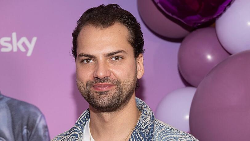 Jimi Blue Ochsenknecht versucht, sein inneres Gleichgewicht zu finden. Jimi Blue Ochsenknecht versucht, sein inneres Gleichgewicht zu finden.