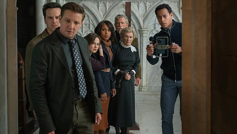 "Wake Up Dead Man: A Knives Out Mystery": Die Mitglieder der Gemeinde haben alle ein Mordmotiv... "Wake Up Dead Man: A Knives Out Mystery": Die Mitglieder der Gemeinde haben alle ein Mordmotiv...