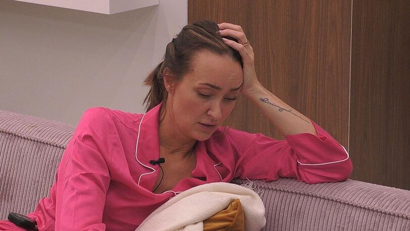 "Klar, das war furchtbar", erzählt Gia Georgina dem Ex-Fußballer Christian Lell von ihrer gescheiterten Beziehung mit Rap-Star Sido. "Klar, das war furchtbar", erzählt Gia Georgina dem Ex-Fußballer Christian Lell von ihrer gescheiterten Beziehung mit Rap-Star Sido.