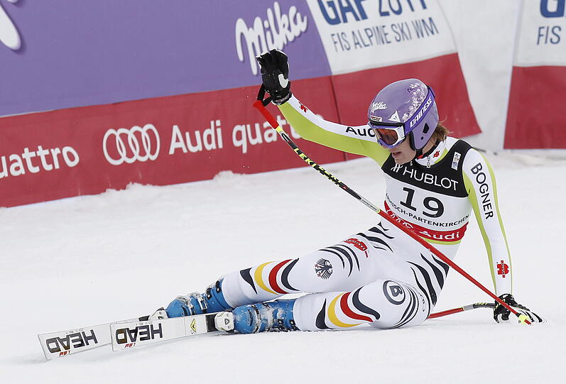 Vollkommen entkräftet: Deutschlands Ski-Superstar Maria Riesch, die an einem grippalen Infekt leidet, kam in der Kombination nur auf Platz 11.