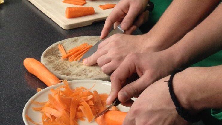 Gemeinsan kochen gegen das Heimweh. Gemeinsan kochen gegen das Heimweh.