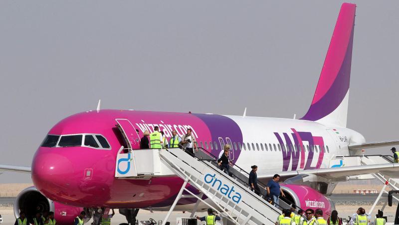 Eine Maschine der ungarischen Fluggesellschaft Wizz Air in Dubai. Eine Maschine der ungarischen Fluggesellschaft Wizz Air in Dubai.