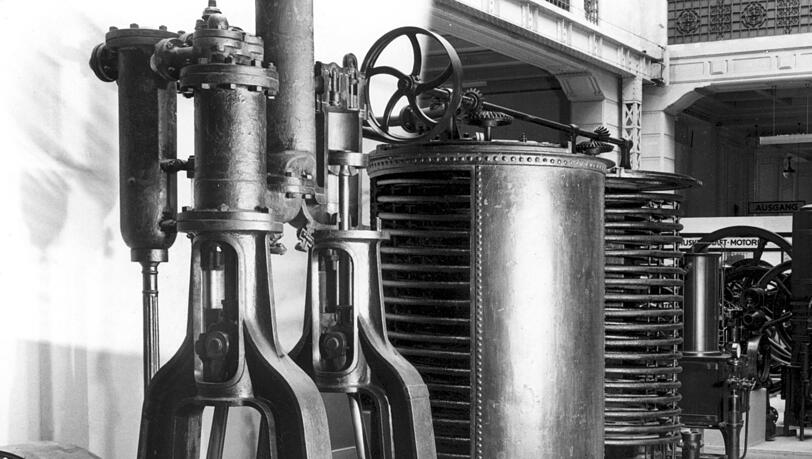 Im Jahr 1877 erhält Carl Linde das Patent für "Kälteerzeugungsmaschinen" wie diese.