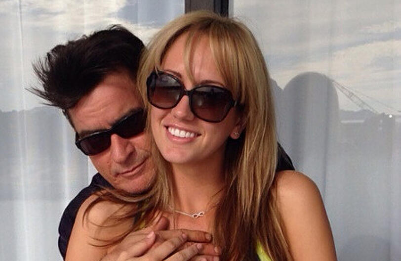 Charlie Sheen und seine Verlobte Brett Rossi