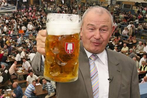 Ein Mann, eine Maß: Günther Beckstein
