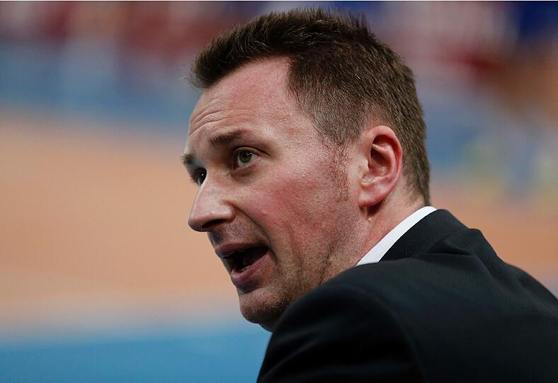 Steht nach dem Playoff-Aus in der Kritik: Haching-Coach Paduretu.