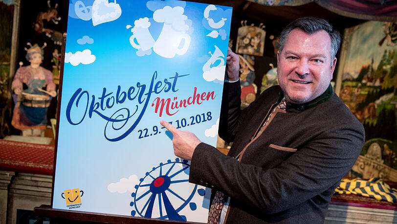 Ist mit den bisherigen Besucherzahlen auf dem Oktoberfest zufrieden: Wiesn-Chef Josef Schmid (CSU). Ist mit den bisherigen Besucherzahlen auf dem Oktoberfest zufrieden: Wiesn-Chef Josef Schmid (CSU).