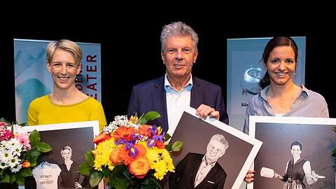 Katrin Habenschaden (l., Grüne), Dieter Reiter (M., SPD), OB von München, und Kristina Frank, (CSU). Foto: Sven Hoppe/dpa