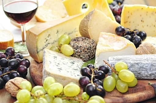 Nachtisch: Auch das gibt es bei vinzenzmurr: ein umfangreiches und hochwertiges Käsesortiment
