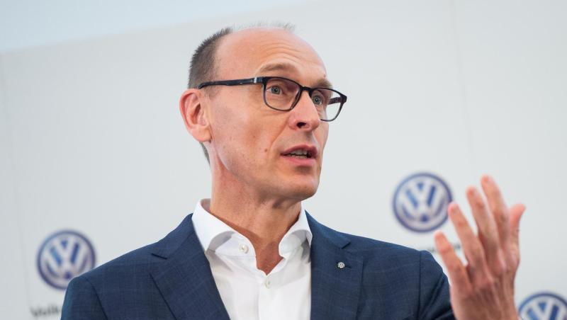 Laut VW-Markenchef Brandstätter muss Volkswagen trotz hoher Gewinne im vergangenen Jahr vorsichtig sein. Laut VW-Markenchef Brandstätter muss Volkswagen trotz hoher Gewinne im vergangenen Jahr vorsichtig sein.