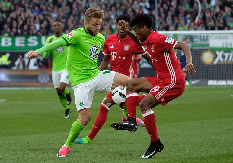 KINGSLEY COMAN: NOTE 2. Für Ribéry auf der linken Außenbahn im Einsatz. Der Franzose weiß jetzt, dass seine Zukunft in München liegt. Die Bayern hatten die Option gezogen, der 20-Jährige ist endgültig für 21 Millionen Euro fix von Juventus Turin verpflichtet worden. Bereitete das 2:0 über den linken Flügel mit &ndash; und das 3:0 dann direkt.