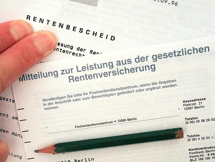 Der von Union und SPD angestrebte Kompromiss bei der Grundrente sieht nach Angaben aus der CDU jährliche Kosten ab 2021 in Höhe von 2,8 Milliarden Euro vor.