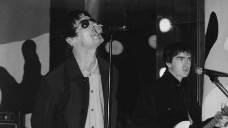 Oasis 1997 in der Sendung "Top Of The Pops". Oasis 1997 in der Sendung "Top Of The Pops".