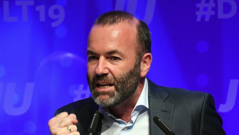 CSU-Europapolitiker Manfred Weber spricht beim Deutschlandtag der Jungen Union am 13. Oktober 2019 in Saarbrücken. CSU-Europapolitiker Manfred Weber spricht beim Deutschlandtag der Jungen Union am 13. Oktober 2019 in Saarbrücken.