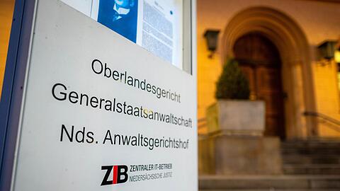 Die Ermittlungen der Generalstaatsanwaltschaft Celle und des LKA Niedersachsen richten sich gegen Beschuldigte im Alter von 32 bis 57 Jahren. (Archivbild)