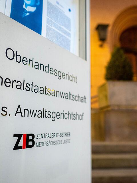 Die Ermittlungen der Generalstaatsanwaltschaft Celle und des LKA Niedersachsen richten sich gegen Beschuldigte im Alter von 32 bis 57 Jahren. (Archivbild)