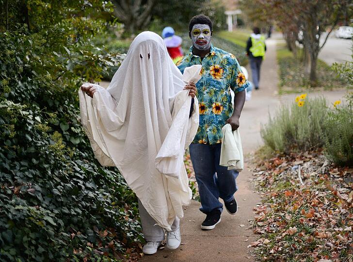 Traditionell zogen im US-Bundesstaat Georgia die Kinder um die Häuser und sammelten Süßigkeiten - "Trick or Treat"...