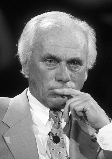 1996: Udo Lattek während der "NDR Talk Show" in Hamburg.