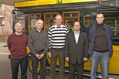 Pro Nürnberg: DBB-Generalsekretär Wolfgang Brenscheidt, Bambergs Manager Wolfgang Heyder, BBV-Chef Winfried Gintschel, DBB-Sportdirektor Steven Clauss und Hexer-Cheftrainer Alex Krüger (v.l.).