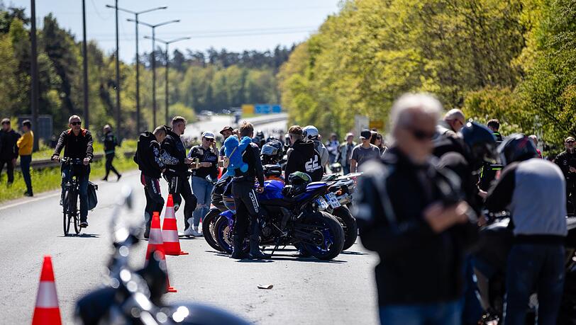 Allj&auml;hrlich versammelt sich am 1. Mai eine f&uuml;nfstellige Zahl von Motorradfahrern in N&uuml;rnberg.
