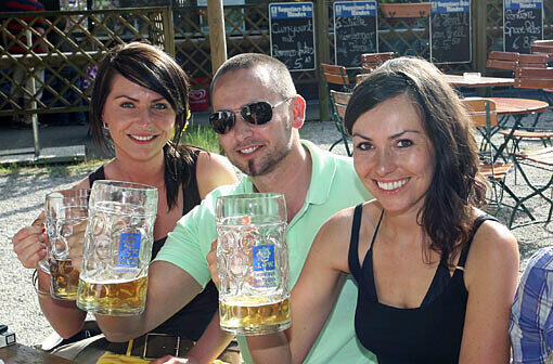 Prost! Im Grünen Baum wird echte Bierkultur gepflegt &ndash; Augustiner aus dem Holzfass kommt hier zum Ausschank.