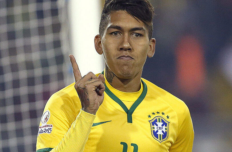 Bei Manchester United soll Roberto Firmino Raheem Sterling ersetzen, der kurz vor einem Wechsel zu Manchester City steht.
