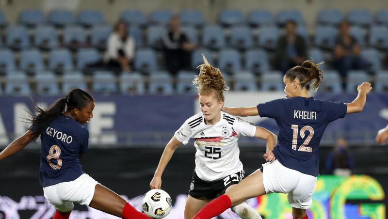 Sjoeke Nüsken musste mit den DFB-Frauen eine knappe Niederlage in Frankreich hinnehmen.