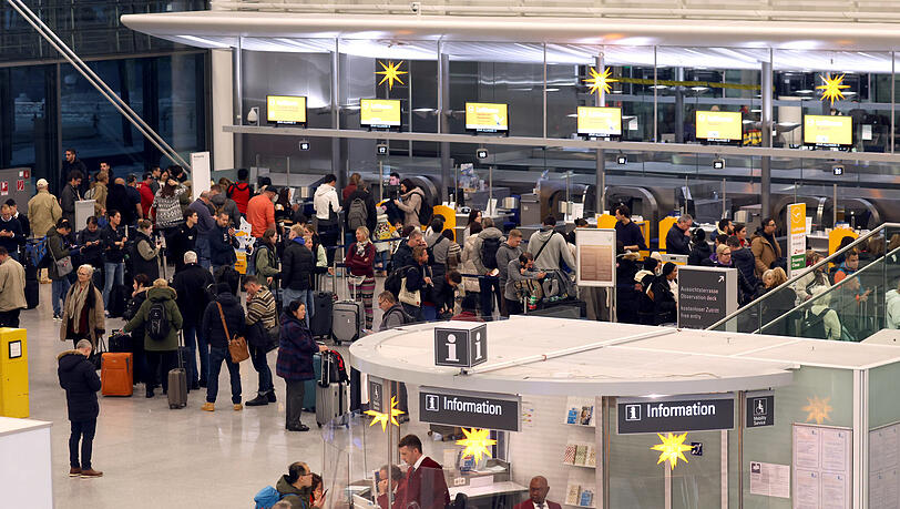 Gestrandet am Flughafen in München: Was eine Betroffene erlebt hat