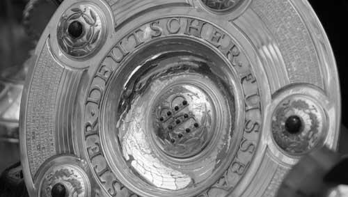 Ds Objekt der Begierde: die Meisterschale. Ds Objekt der Begierde: die Meisterschale.