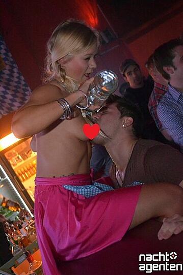 "Wies'n Pornös" in der Nachtgalerie! Mehr Bilder unter: www.nachtagenten.de