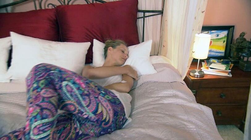 Anna muss nach einer allergischen Reaktion das Bett hüten.