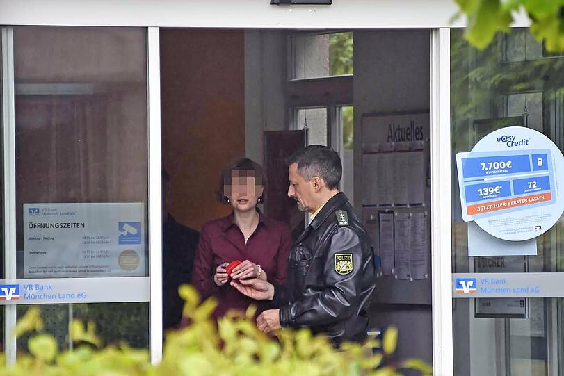 Am Dienstag wurde eine Filliale der VR-Bank in Taufkirchen überfallen.