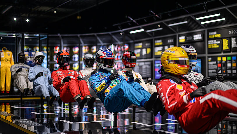 Bis Mitte September gastiert die Ausstellung "Formula 1" im Pineapple Park. Neben originalen Rennautos, Troph&auml;en, Rennanz&uuml;gen und B&uuml;sten von gro&szlig;en Rennfahrern der Geschichte, zeigt die "Formula 1" auch bisher unver&ouml;ffentlichtes Filmmaterial.