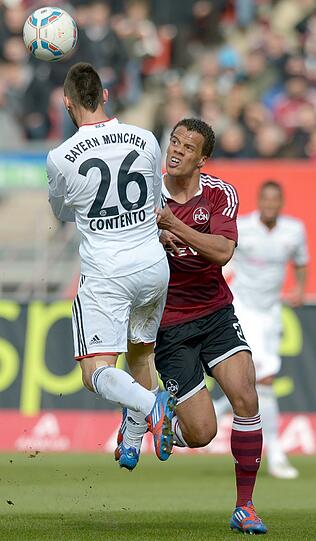 DIEGO CONTENTO NOTE:
Sein fünftes Ligaspiel der Saison, dabei erstmals für Beginn an. Alaba wurde geschont. Hatte seine Seite gegen den schnellen Chandler weitestgehend im Griff, mit kleineren Schwächen. Note: 4