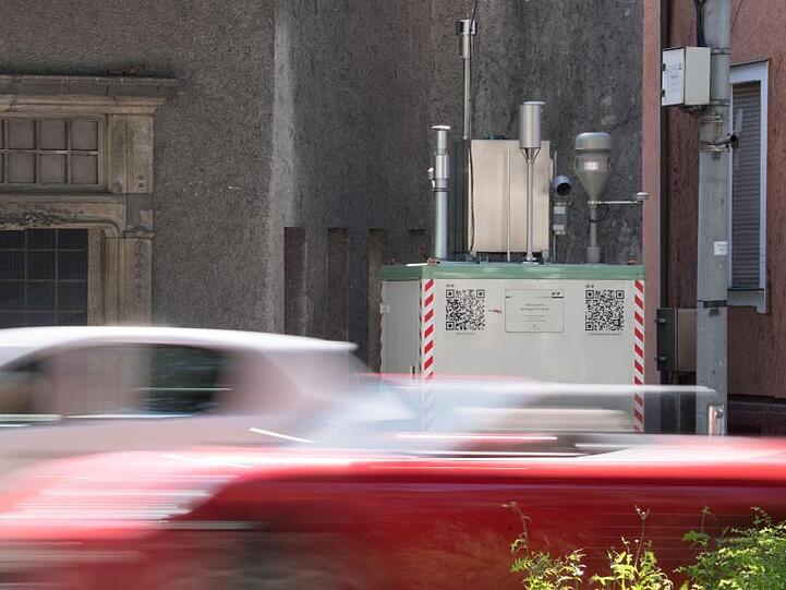 Die Luftmessstation Reutlingen Lederstraße. Die Stadt möchte ein Dieselfahrverbot vermeiden. Alleine in Reutlingen soll es etwa 17 000 Dieselfahrer geben.