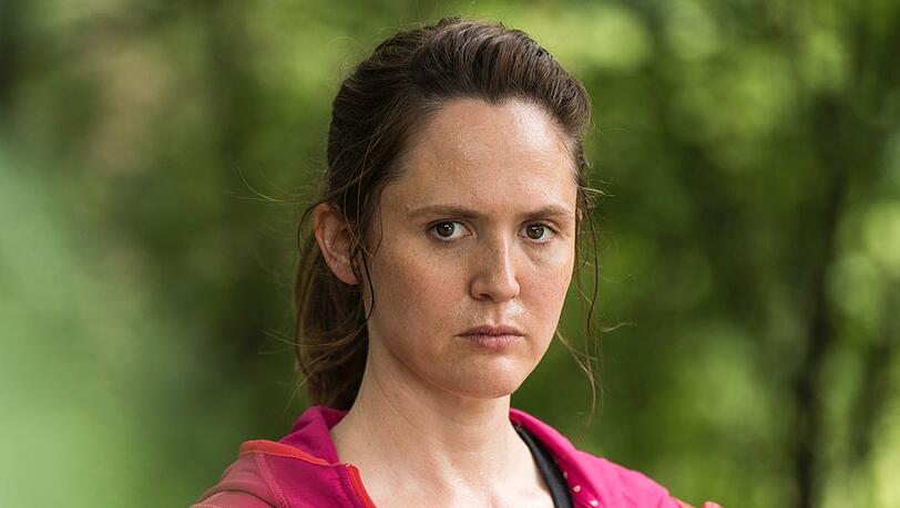 "Unschuldig - Der Fall Julia B.": Julia Brandt (Emily Cox) will ihr einstiges Leben zur&uuml;ck.