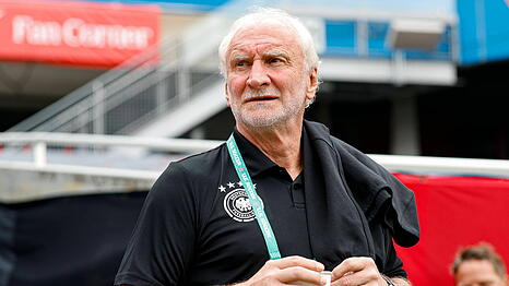 DFB-Sportdirektor Rudi V&ouml;ller will seinen Ex-Klub 1860 in der aktuell schwierigen Phase unterst&uuml;tzen.