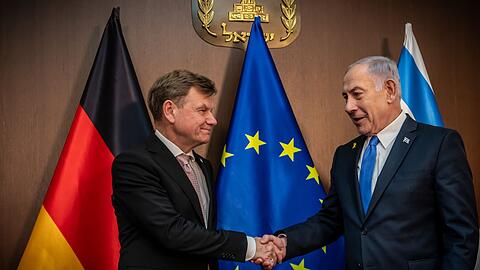 Der neue Außenminister Johann Wadephul (CDU) versichert beim Antrittsbesuch in Jerusalem: Israels Sicherheit bleibt deutsche Staatsraison.