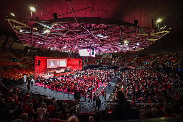 Blick in den BMW Park, in dem die Jahreshauptversammlung 2025 des FC Bayern stattfindet. Blick in den BMW Park, in dem die Jahreshauptversammlung 2025 des FC Bayern stattfindet.