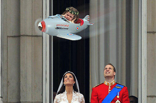 Schnell weg hier! Grace flieht aus dem Buckingham Palast.