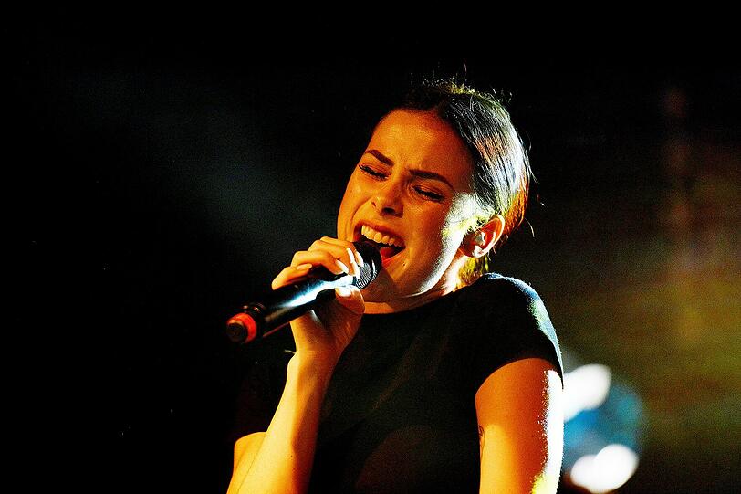 Lena bei ihrem Auftritt in der Münchner Thetarefabrik.