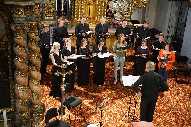 Andrew Parrott und das Taverner Consort in Frauenchiemsee.